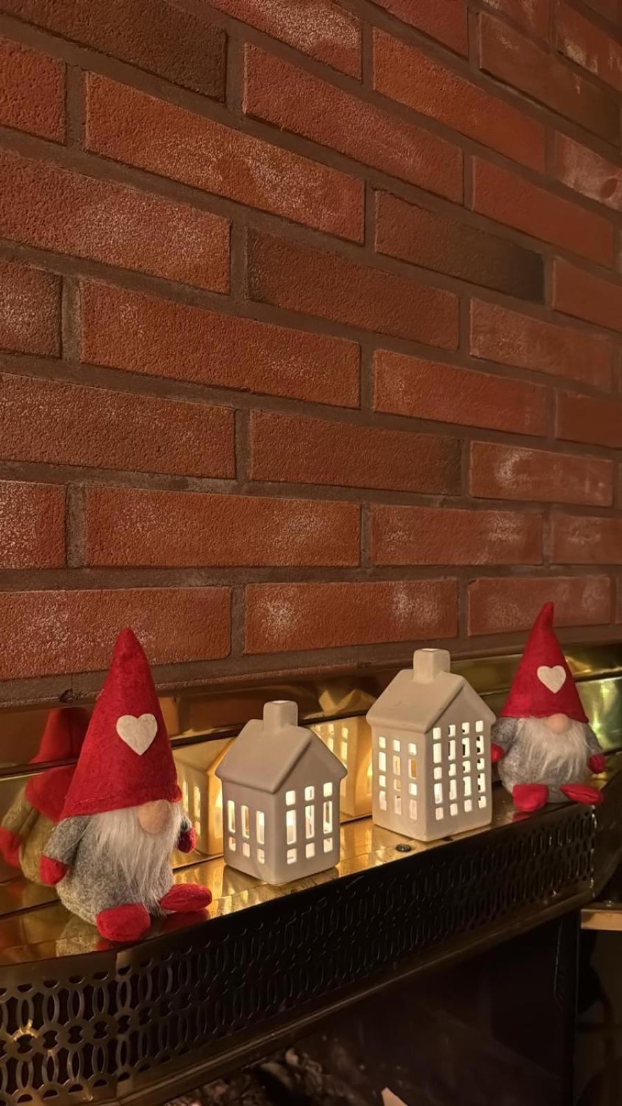 Lapin Hiisi Joen Rannalla Chalet