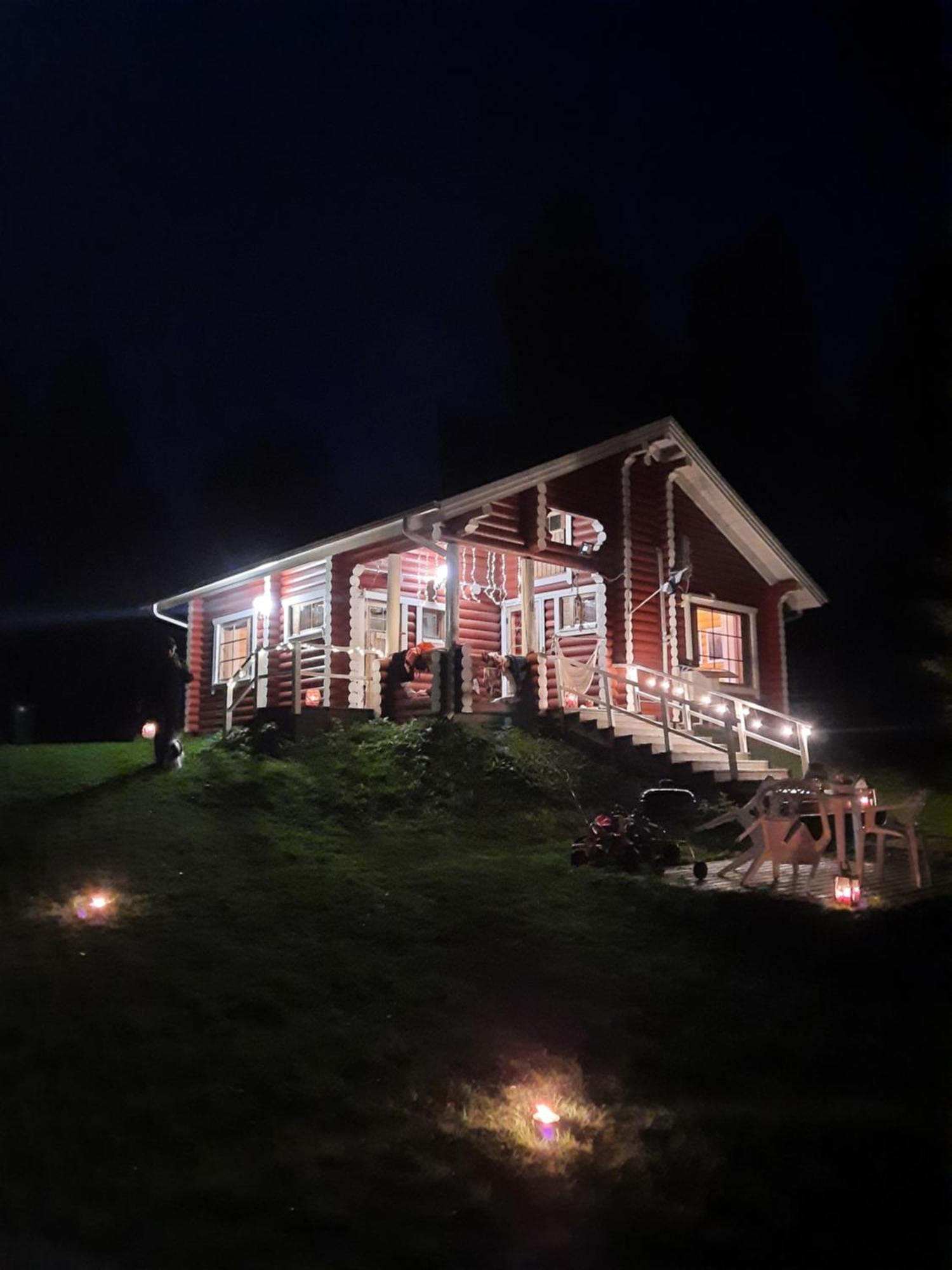 Chalet Lapin Hiisi Joen Rannalla Ranua
