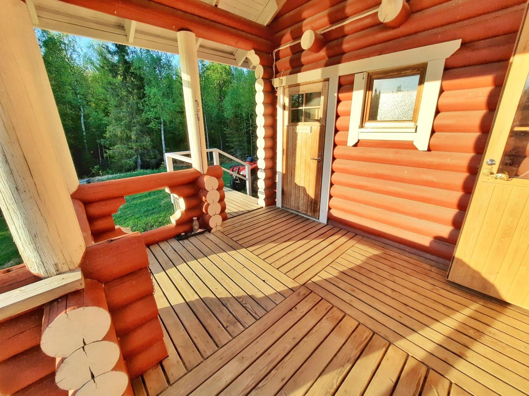 Chalet Lapin Hiisi Joen Rannalla
